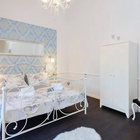 By Interhome Vikendica *